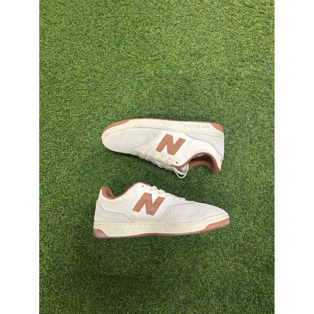 New Balance 880 White Tan Gum Sole Sneakers BB80WB1 Mens 9 Womens 10.5